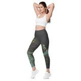 Al Qalea (set in the UAE): Leggings with pockets
